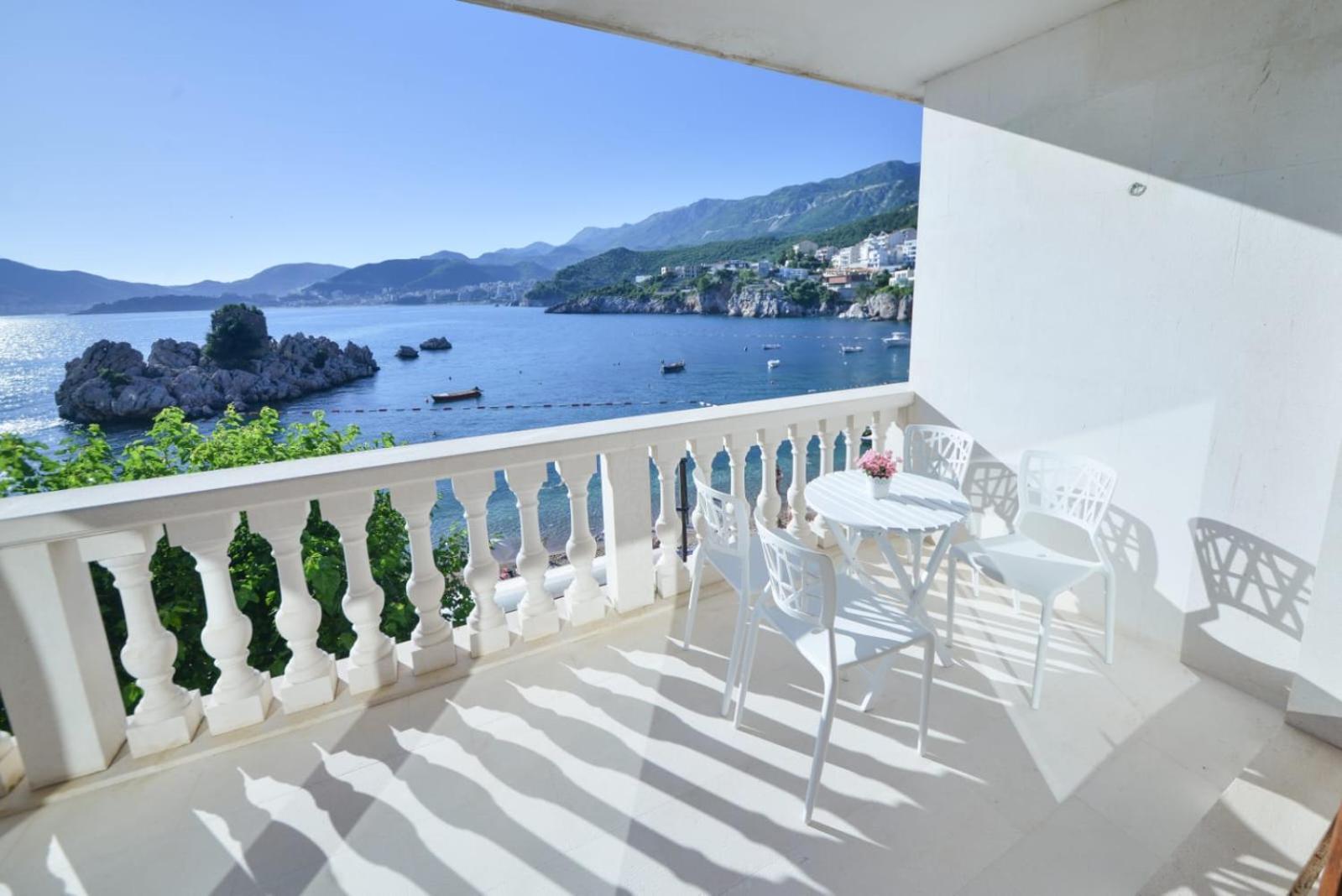 Przno Luxury Apartments Sveti Stefan Bagian luar foto