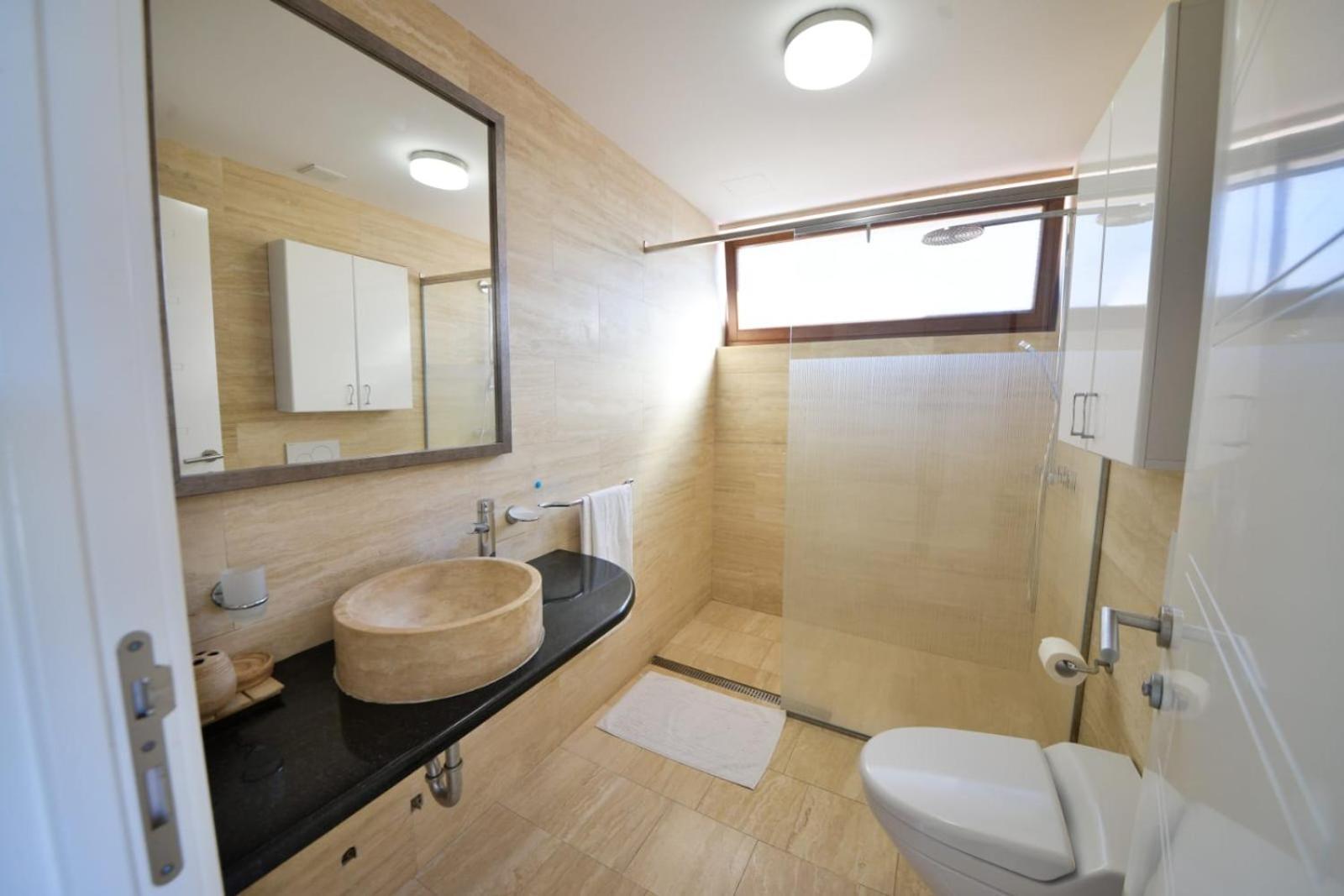 Przno Luxury Apartments Sveti Stefan Bagian luar foto