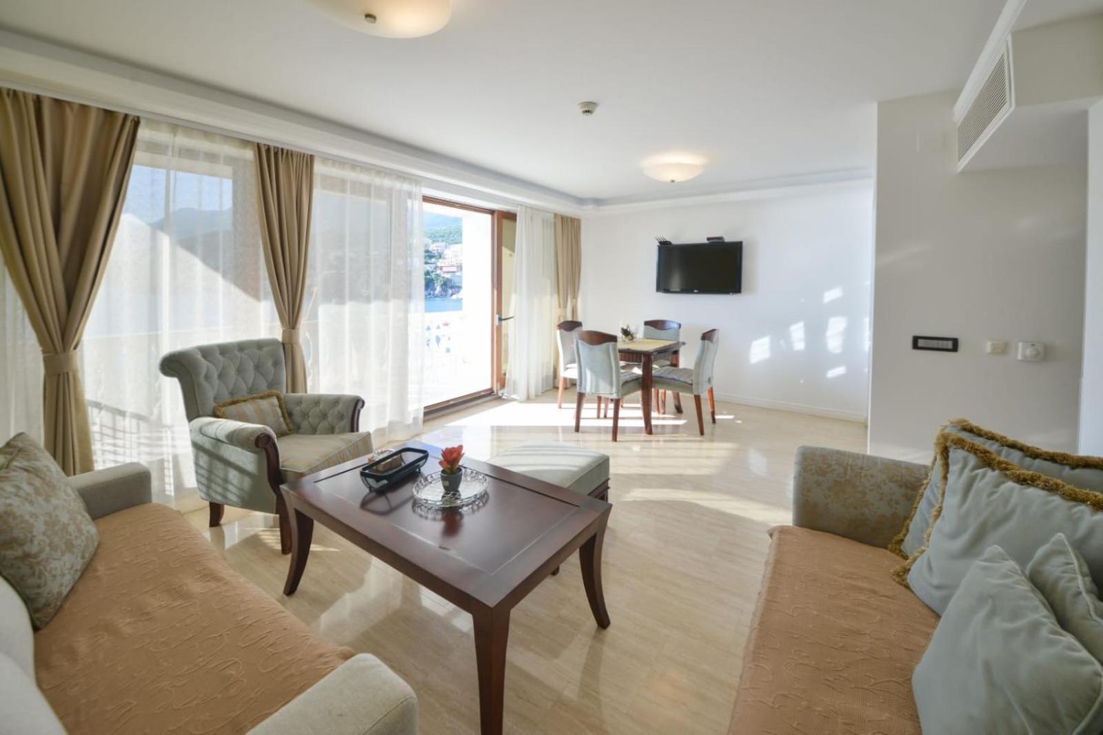 Przno Luxury Apartments Sveti Stefan Bagian luar foto