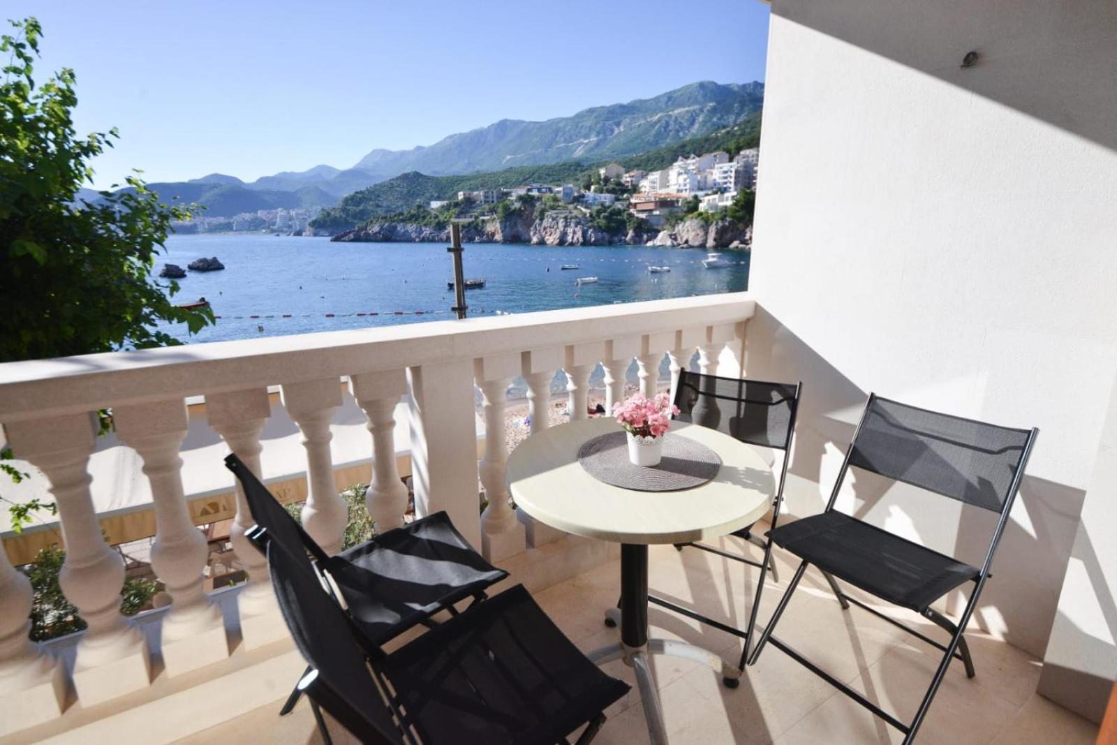 Przno Luxury Apartments Sveti Stefan Bagian luar foto