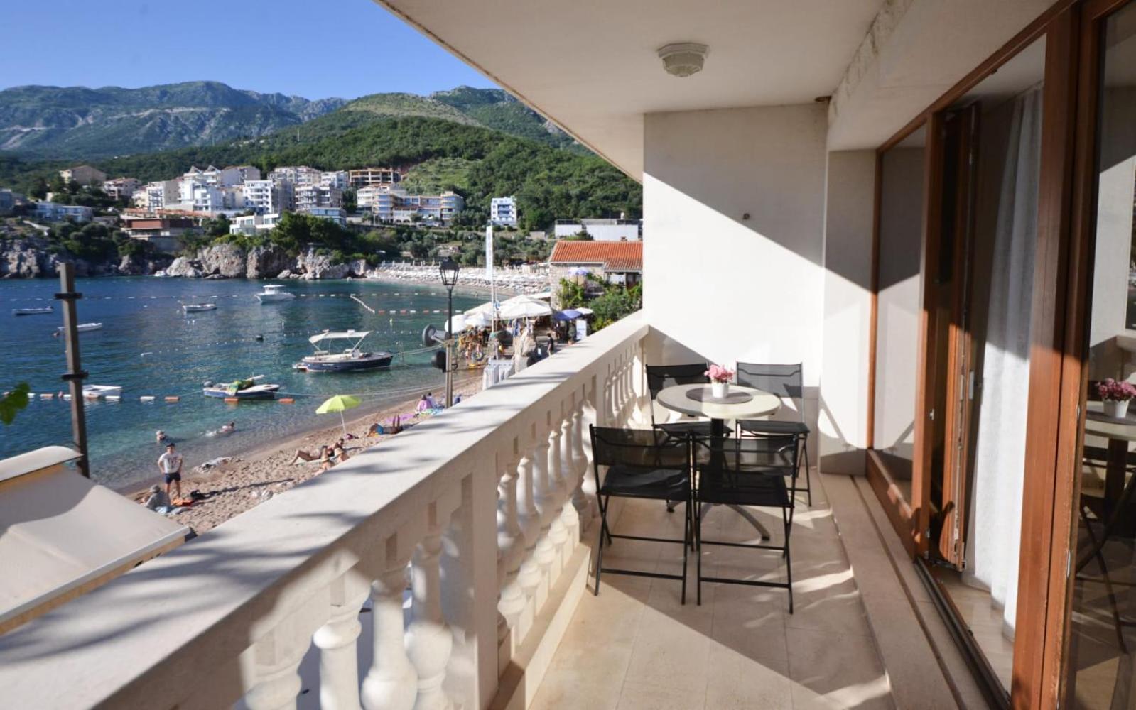 Przno Luxury Apartments Sveti Stefan Bagian luar foto