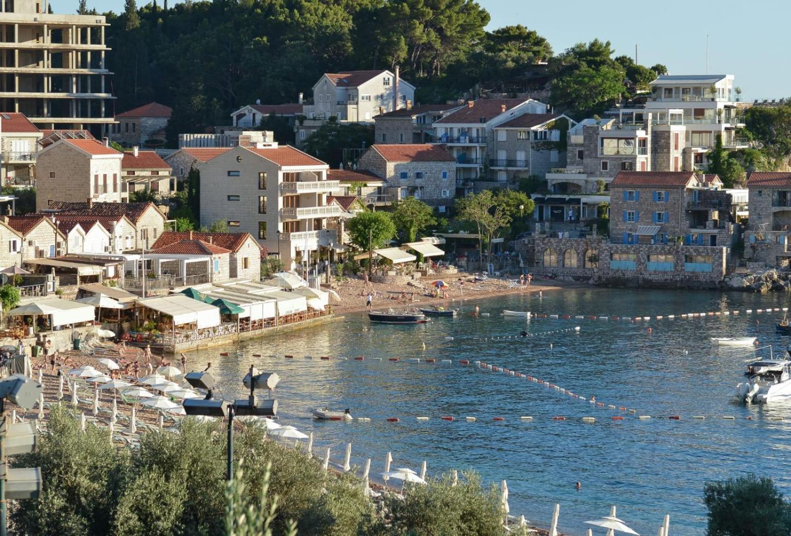 Przno Luxury Apartments Sveti Stefan Bagian luar foto