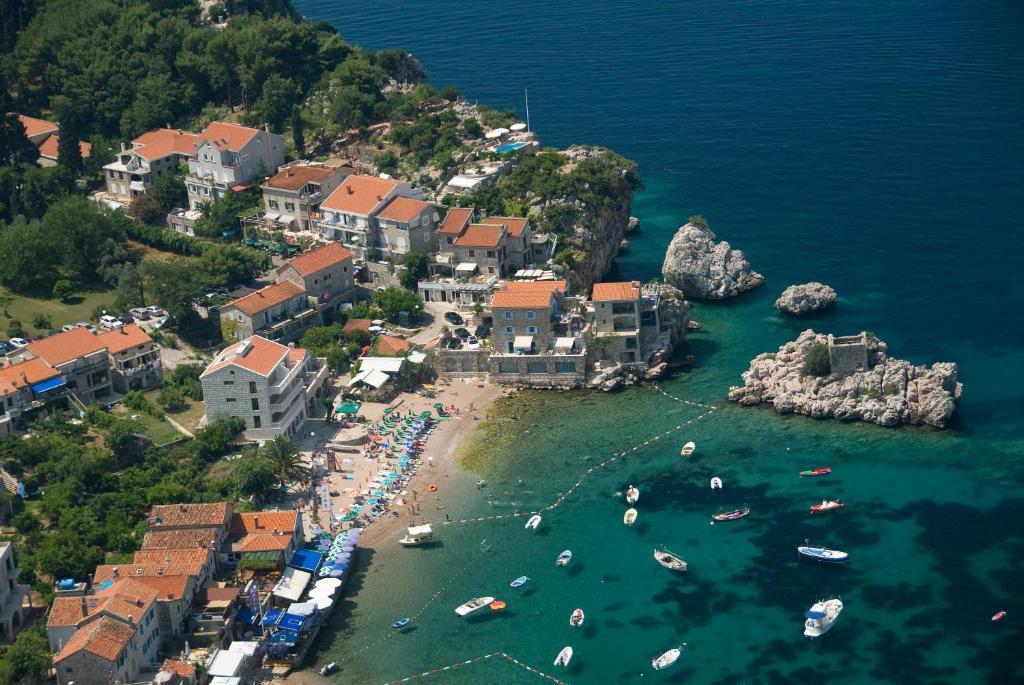 Przno Luxury Apartments Sveti Stefan Bagian luar foto