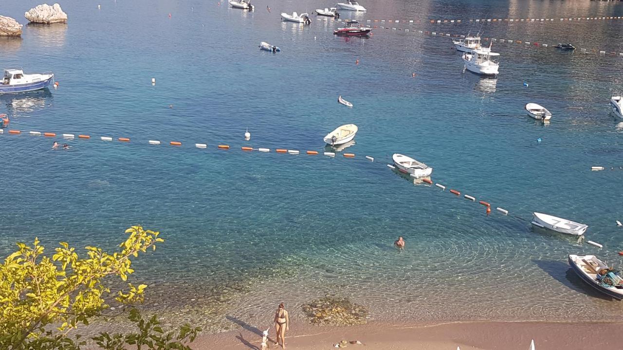Przno Luxury Apartments Sveti Stefan Bagian luar foto