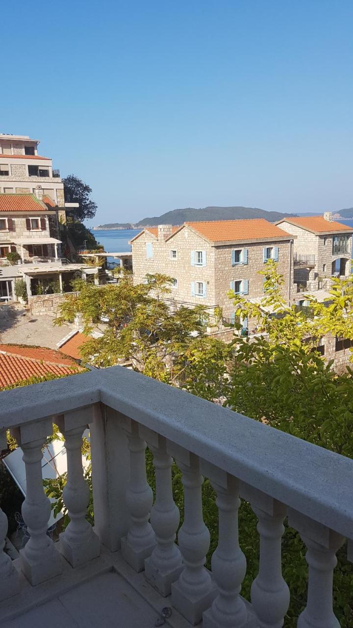 Przno Luxury Apartments Sveti Stefan Bagian luar foto